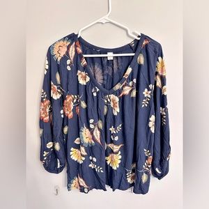 💙 Old Navy Floral Top 💙